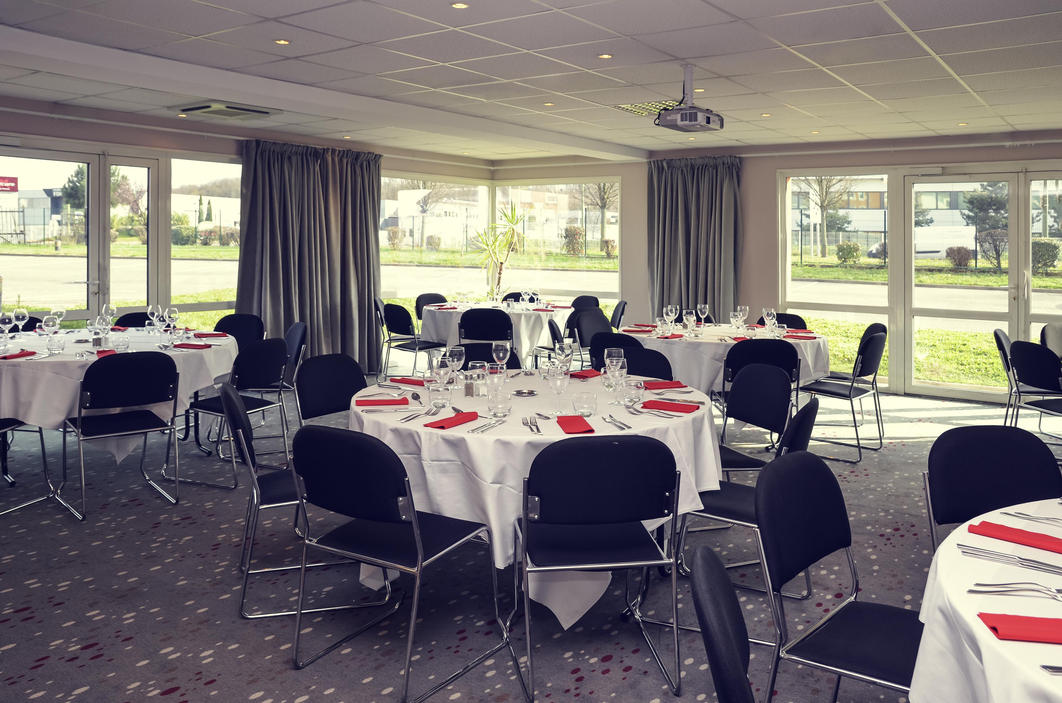 Mercure Lyon Est Chaponnay Bagian luar foto