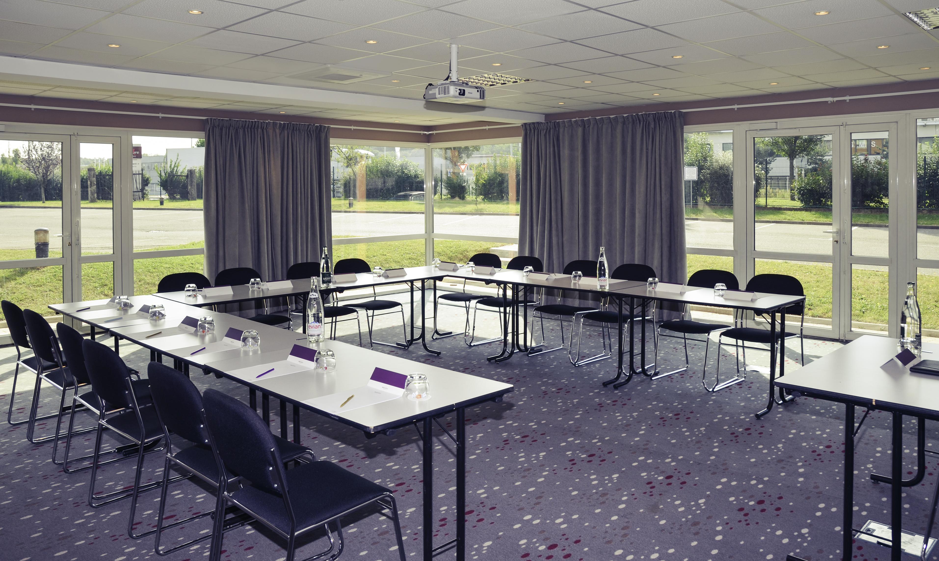 Mercure Lyon Est Chaponnay Bagian luar foto