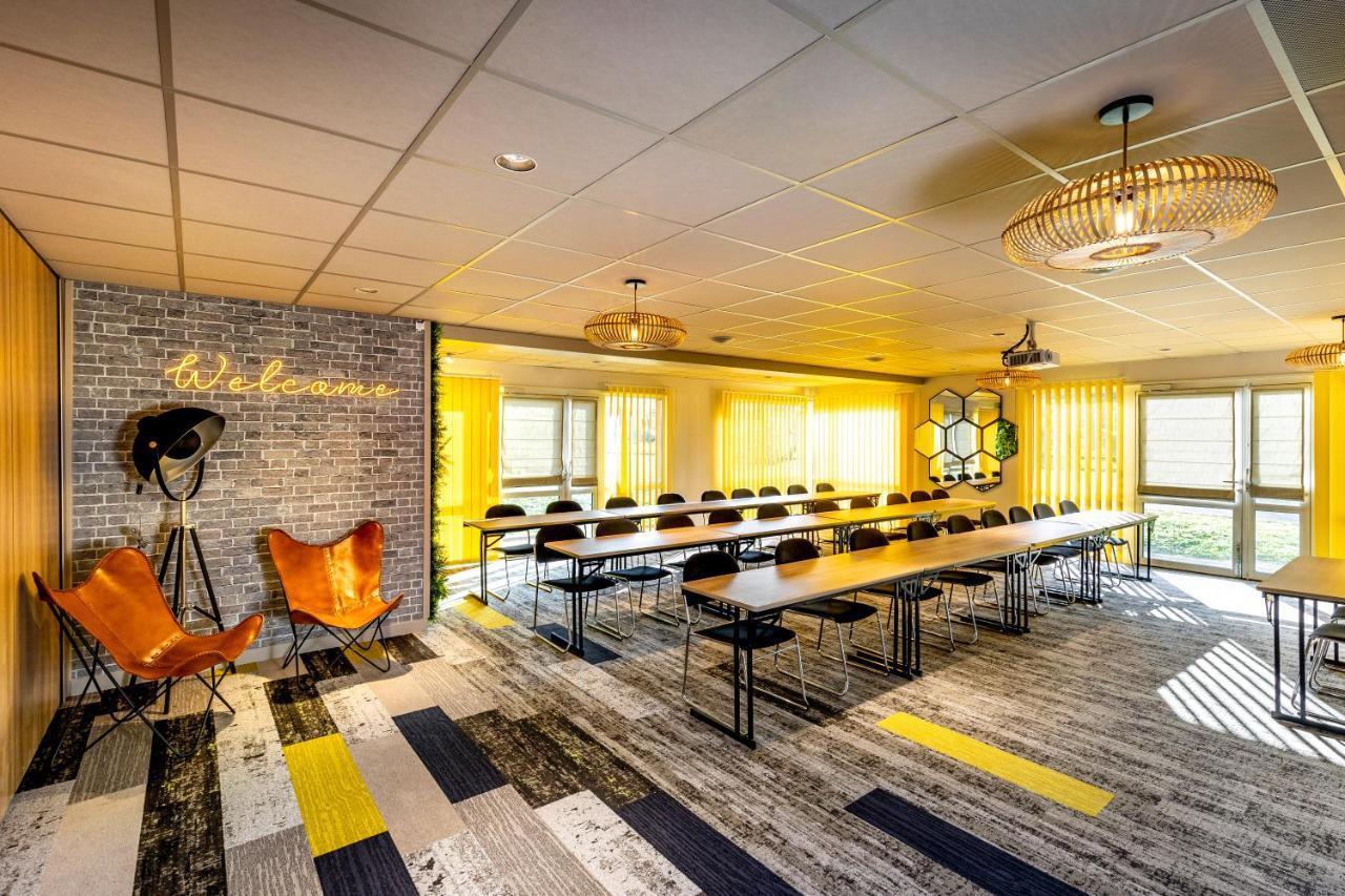 Mercure Lyon Est Chaponnay Bagian luar foto