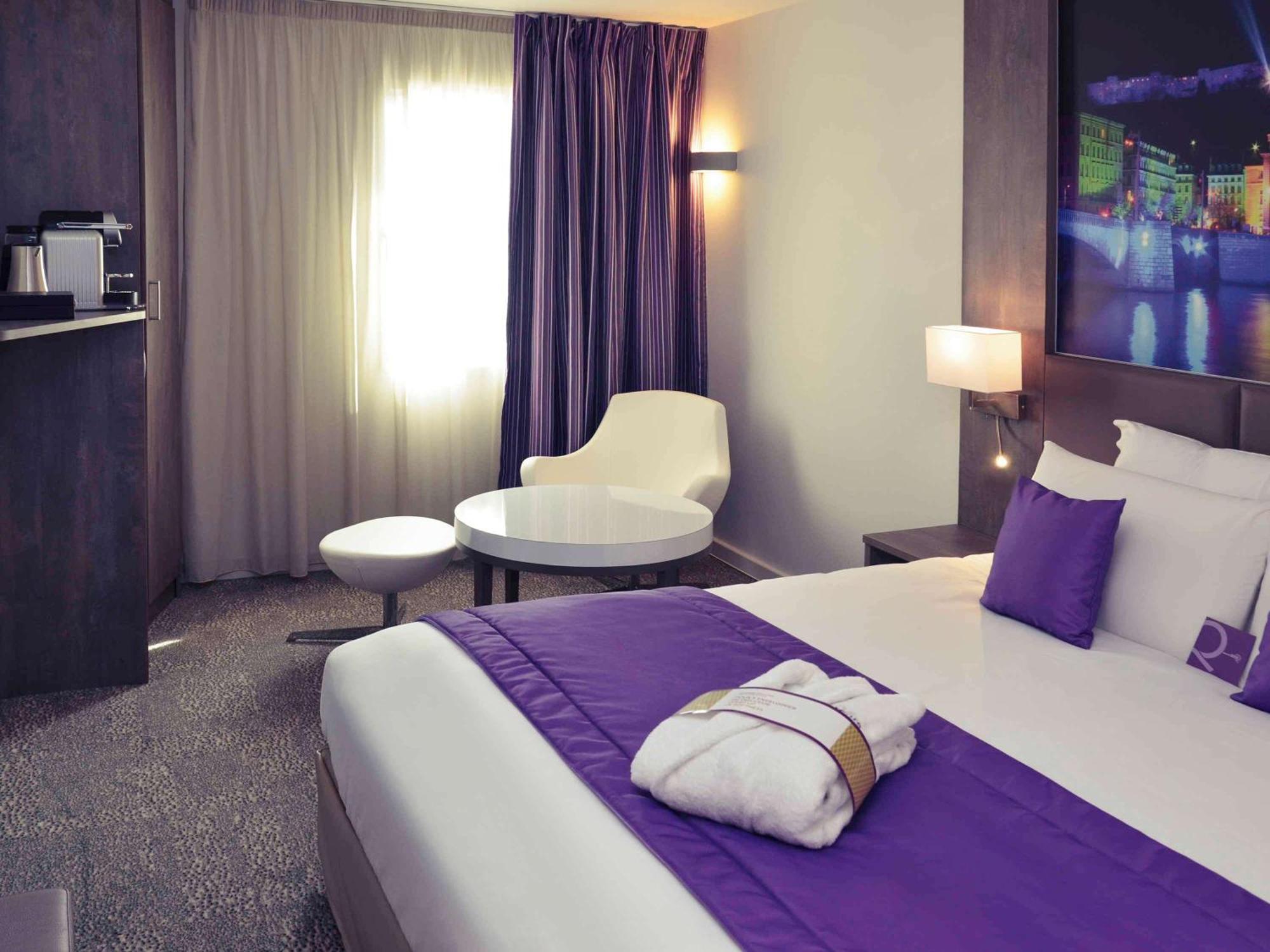 Mercure Lyon Est Chaponnay Bagian luar foto
