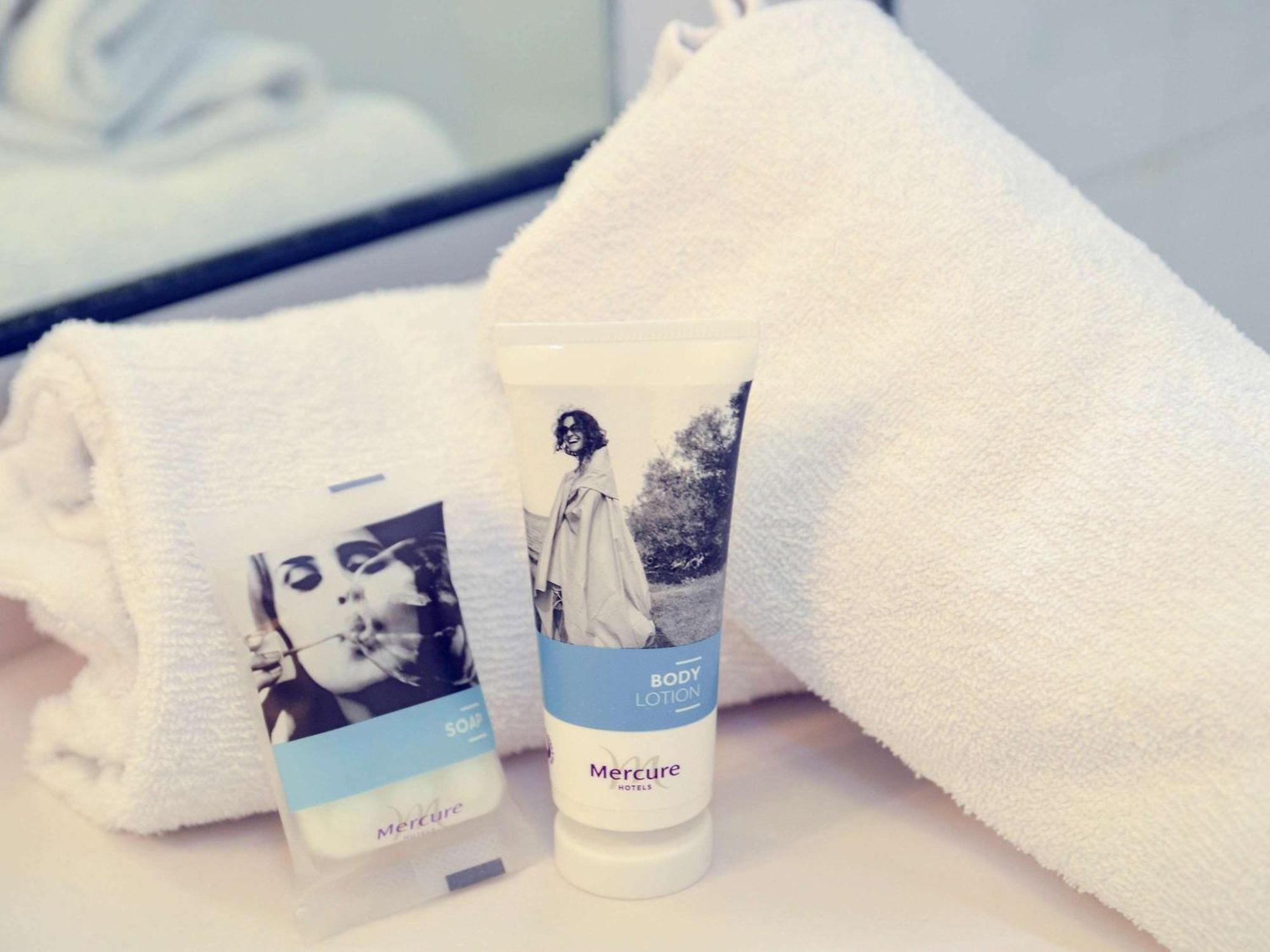 Mercure Lyon Est Chaponnay Bagian luar foto