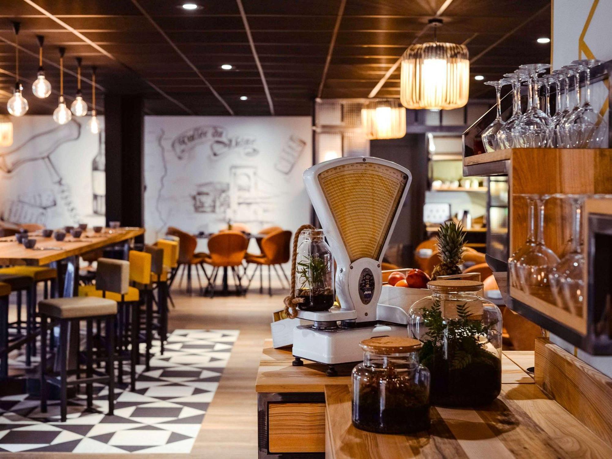 Mercure Lyon Est Chaponnay Bagian luar foto