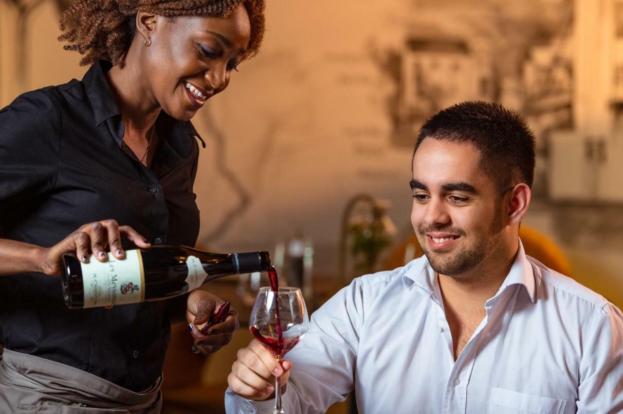 Mercure Lyon Est Chaponnay Bagian luar foto